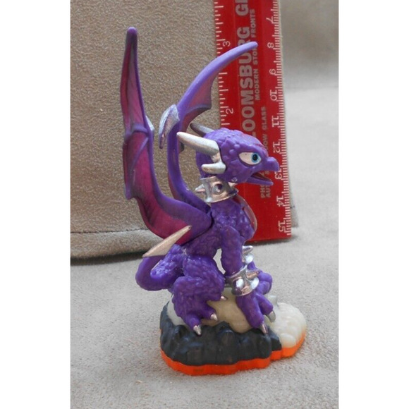 2012 Cynder Spyro Adventures Activision Skylander Giants Series 2 Figure - Picture 3 of 6